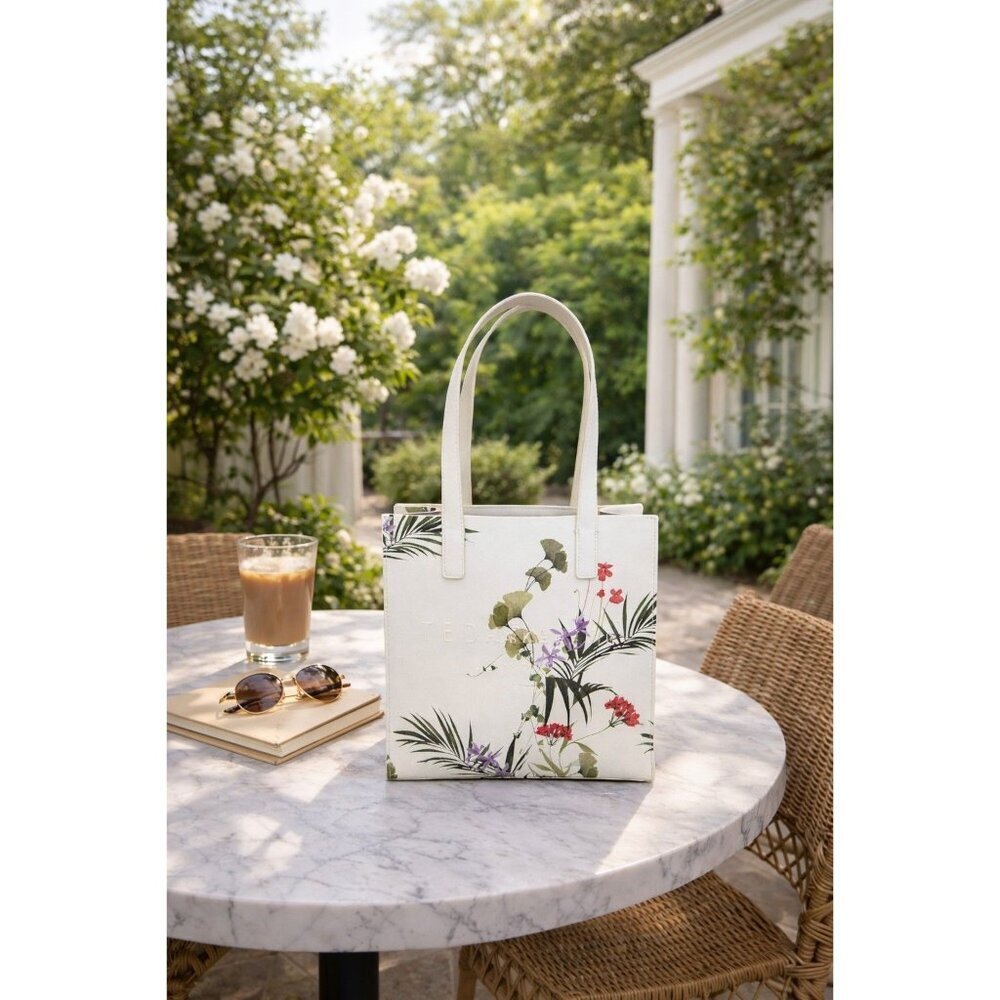 New NWT Ted Baker London "The Icon" Small Wite Floral Tote / Purse